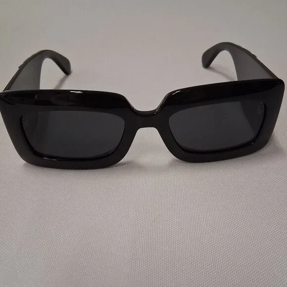 Gucci GG0811S Sunglasses (53-21-145)